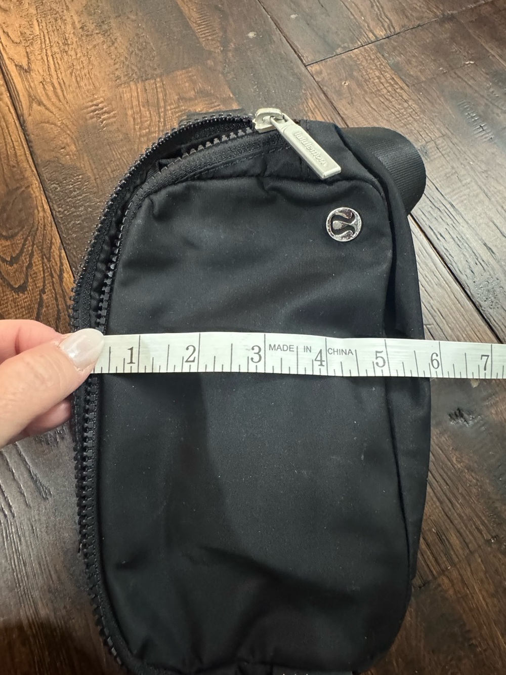lululemon athletica Black Waist Pack Sling Belt Bag - Picture 4 of 15